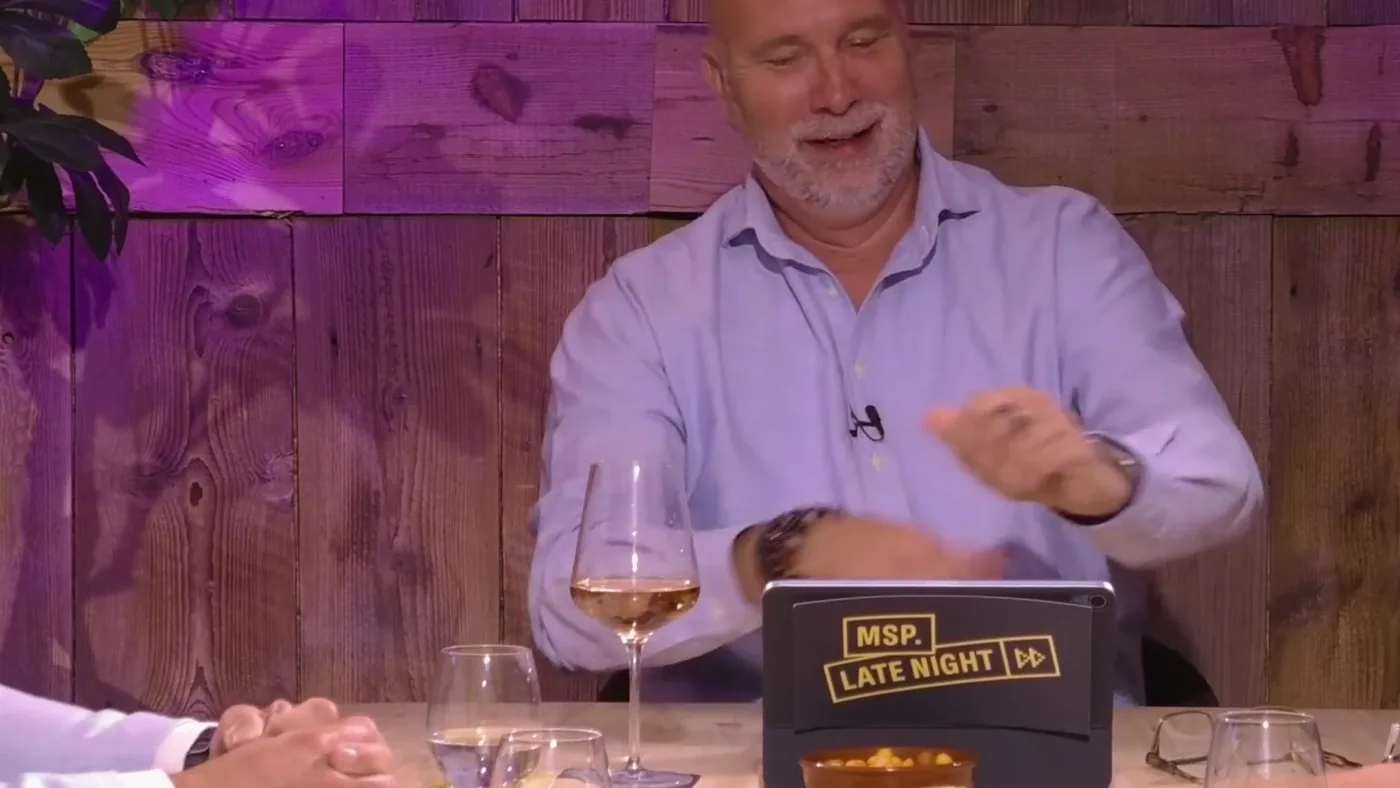 Host Sjors Brul at the MSP Late Night table
