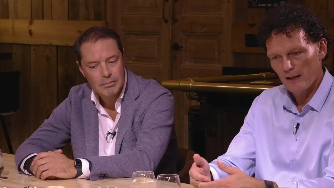 Two guests in conversation at the MSP Late Night table